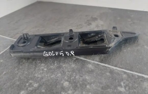 Volkswagen Golf V Front bumper mounting bracket 1K0807184