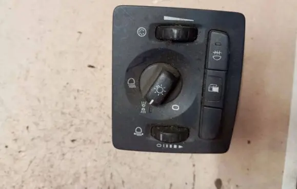 Volvo S40 Other switches/knobs/shifts 30669734 94W37T 19206