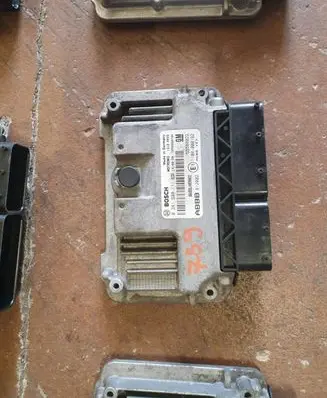 Opel Astra J Engine control unit/module ECU 0261S08111 7610008011