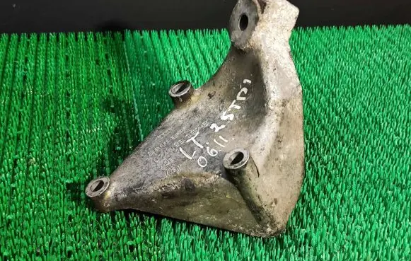 Volkswagen II LT Engine mounting bracket 074199307B