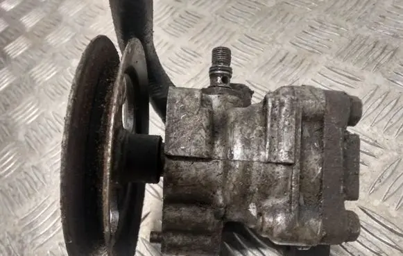 Mitsubishi Colt Power steering pump