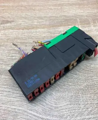 Peugeot 407 Fuse module 9627791880 189012
