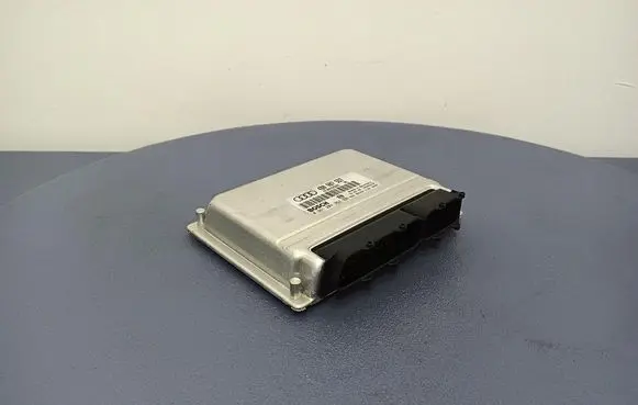 Audi A6 S6 C5 4B Engine control unit/module ECU 4B0907557