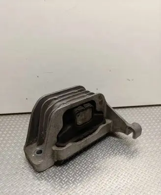 Volkswagen Crafter Engine mount bracket 26023