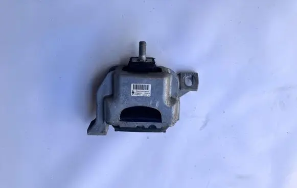 Mini Cooper Countryman R60 Engine mount vacuum valve 6778645