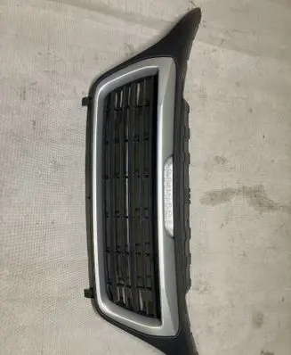 Peugeot Boxer Front bumper upper radiator grill 1314847070