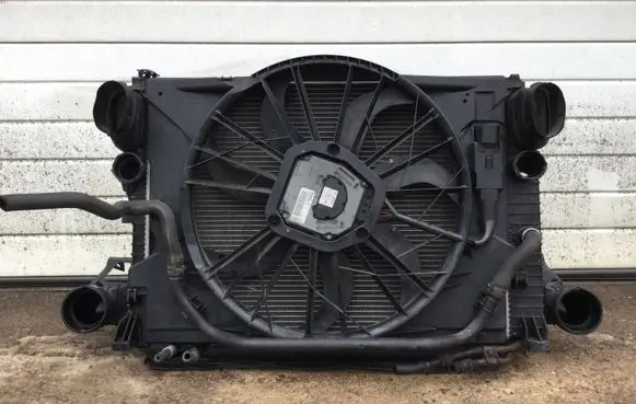 Mercedes-Benz CLS C219 Radiator set 1137328108 3137229007