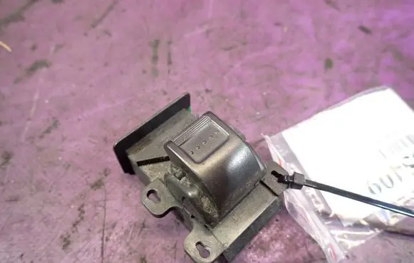Honda City Quarter vent window switch 