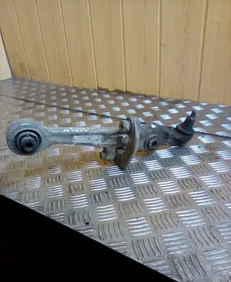 Front lower control arm/wishbone