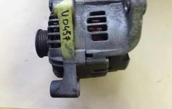 BMW 3 E90 E91 Generator/alternator 7802471