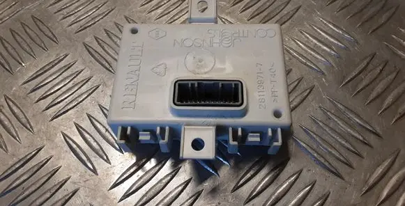 Renault Latitude (L70) GPS navigation control unit/module 280380655R