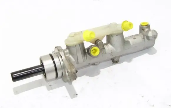 Toyota Avensis Verso Master brake cylinder