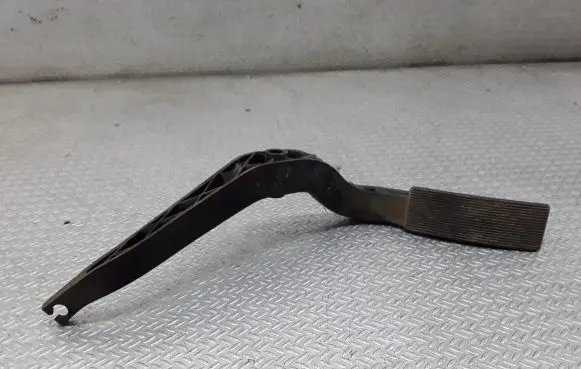 Ford Explorer Accelerator throttle pedal