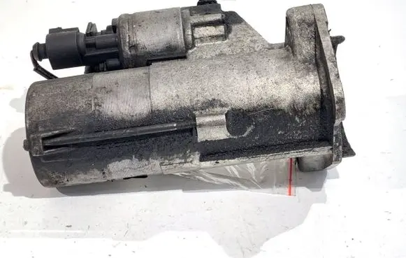 Audi A4 S4 B6 8E 8H Starter motor 068911024L