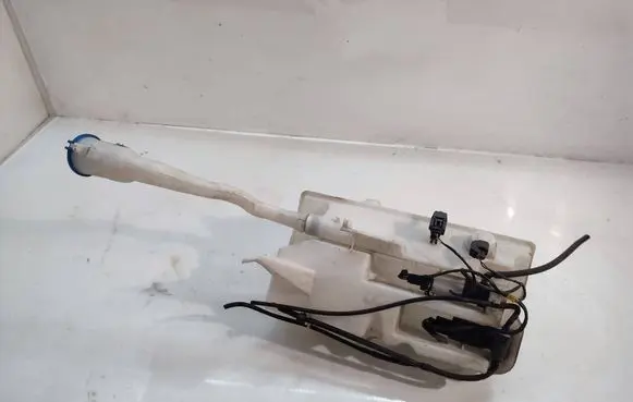 Volvo XC60 Windshield washer fluid reservoir/tank 30753424