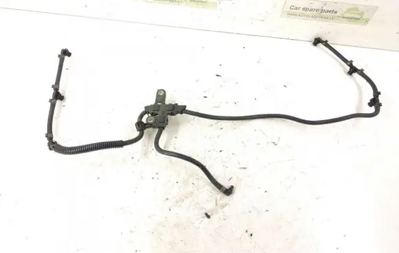 Mercedes-Benz E W211 Fuel line pipe 6420703032 6420701932