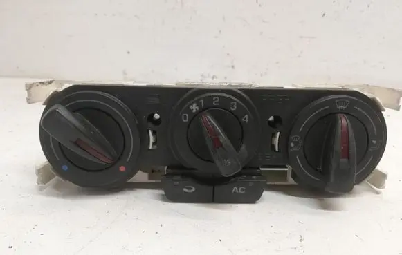 Seat Ibiza IV (6J,6P) Climate control unit 6J0820045