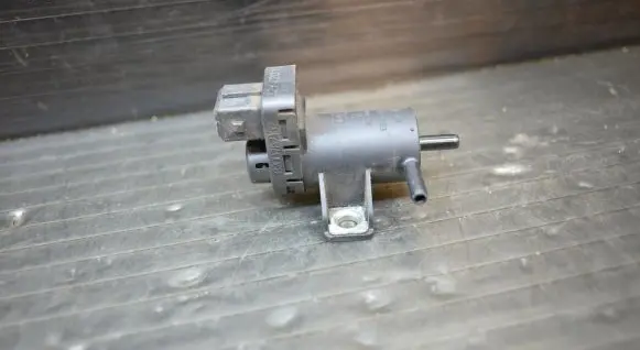Nissan Qashqai Turbo solenoid valve