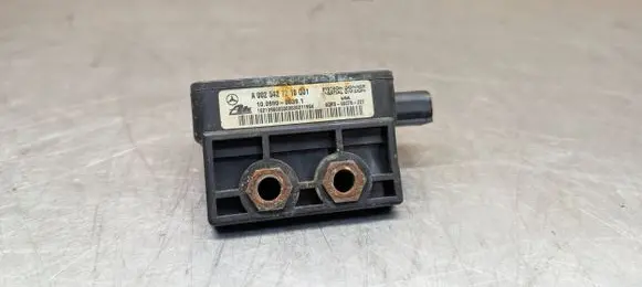 Mercedes-Benz C W203 ESP acceleration yaw rate sensor A0025427218 10098072180