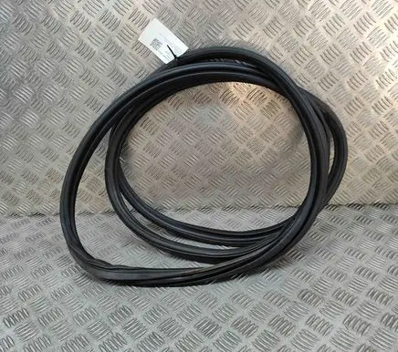 BMW X6 F16 Trunk rubber seal (body) 7454915