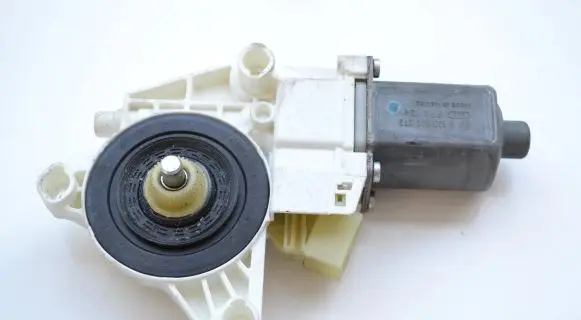 Mercedes-Benz ML W164 Front door window regulator motor 2518200742