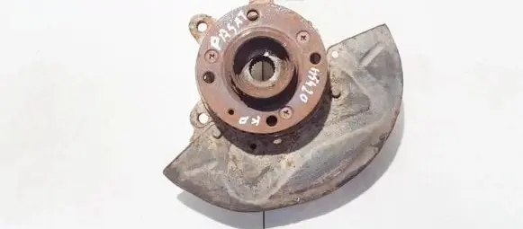 Volkswagen PASSAT B4 Front wheel hub