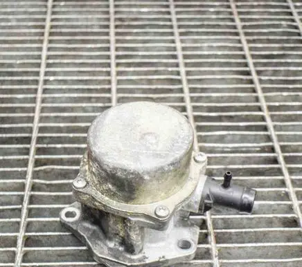 Dacia Sandero Vacuum pump 146505272R 705641000