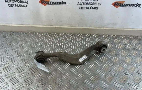 BMW 5 G30 G31 Rear upper control arm/wishbone 686112002