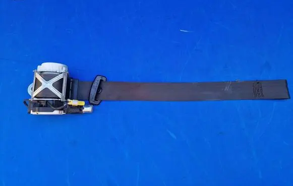 Alfa Romeo Brera Front seatbelt 33055165 33054013B