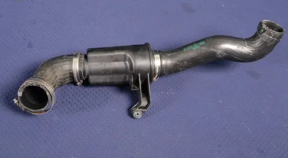 Mini One - Cooper R57 Intercooler hose/pipe 1017378 2753075