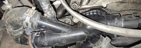 Skoda Superb B6 (3T) Engine coolant pipe/hose