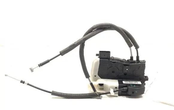 Hyundai ix35 Front door lock 813202Y000