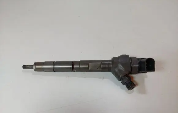 Audi A4 S4 B8 8K Fuel injector 03L130277J