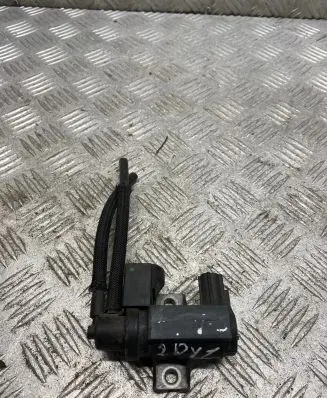 Toyota RAV 4 (XA30) Vacuum valve 258190R011
