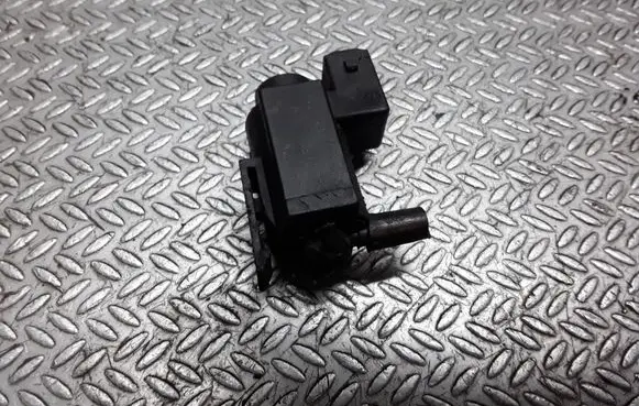 BMW 5 E60 E61 Turbo solenoid valve 1742712