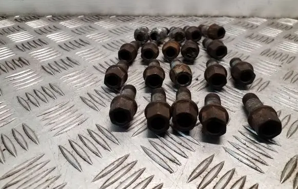 Nuts/bolts