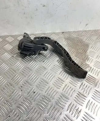 Audi A4 S4 B6 8E 8H Accelerator throttle pedal 8E1721523B