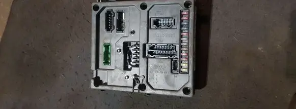 Ford Galaxy Fuse box set S110730300I 7M3962258S