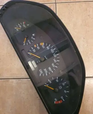 Mercedes-Benz E W210 Speedometer (instrument cluster) 2025400548 110008762010