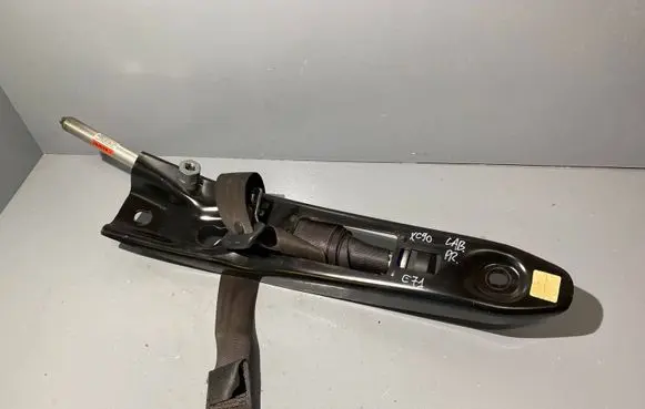 Volvo XC90 Front seatbelt 8619630