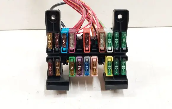 Mercedes-Benz E W211 Fuse module 2115450301 13943311