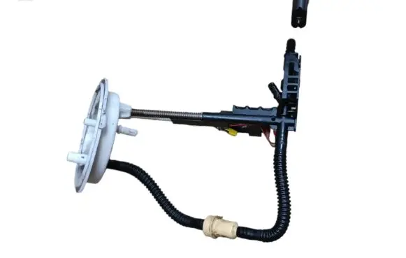 BMW 5 E60 E61 Fuel level sensor 6765849 303042