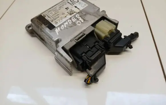 Ford Mondeo MK IV Airbag control unit/module 7S7T14B056AC 670014801101 0285010157