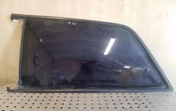 Audi A3 S3 8L Rear side window 8L3847099