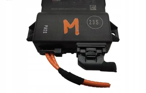 Audi A1 Gateway control module 8X0907468A