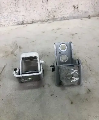 Opel Corsa F Front door hinge set 154233