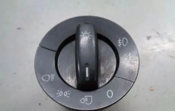 Volkswagen PASSAT B6 Light module LCM