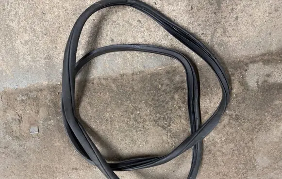 KIA Rio Front door rubber seal 