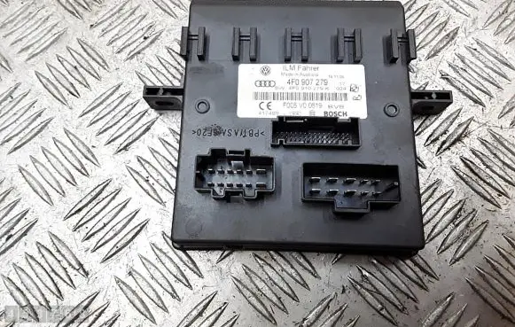Audi Q7 4L Light module LCM 4F0907279