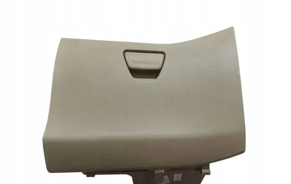 Glove box